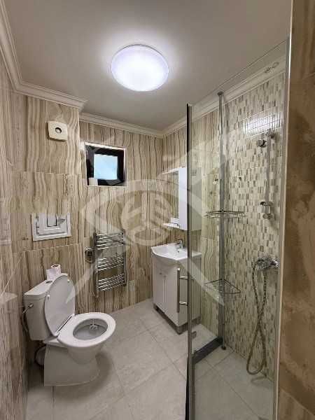 Продава се Четиристаен апартамент в Бургас, Център - 142 кв.м за 1868 €/кв.м - Снимка #11