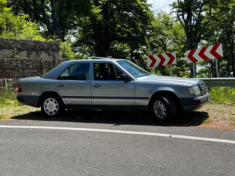 MERCEDES-BENZ E-Class 1987