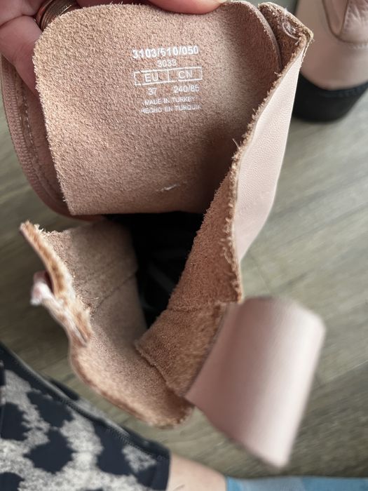 Bocanci ghete din piele zara