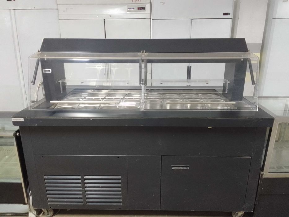 Холодильная витрина . Оборудование