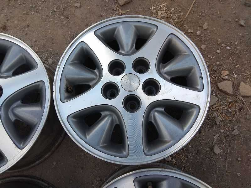 Продам оригинальные легкосплавные диски R15