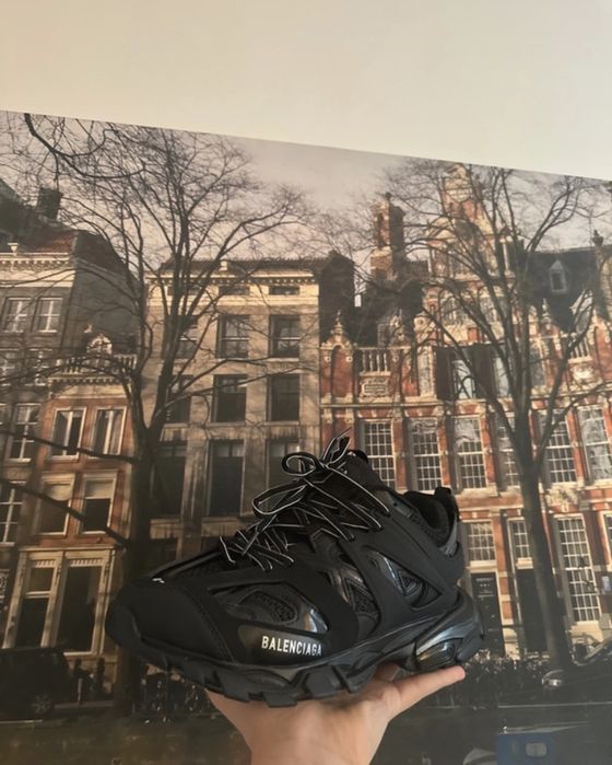 Balenciaga track