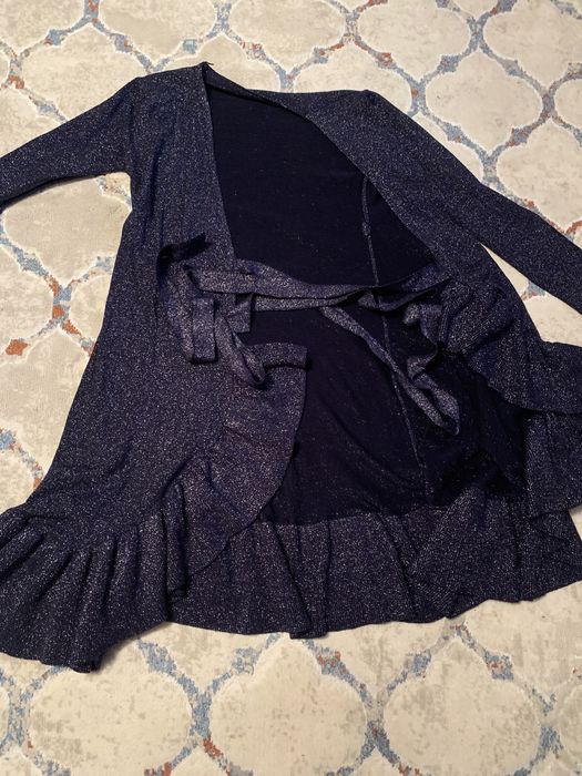 Платье на запах синего цвета