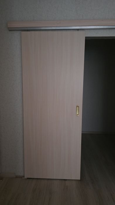 Дверь купе продам
