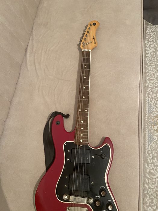 Электронный гитара