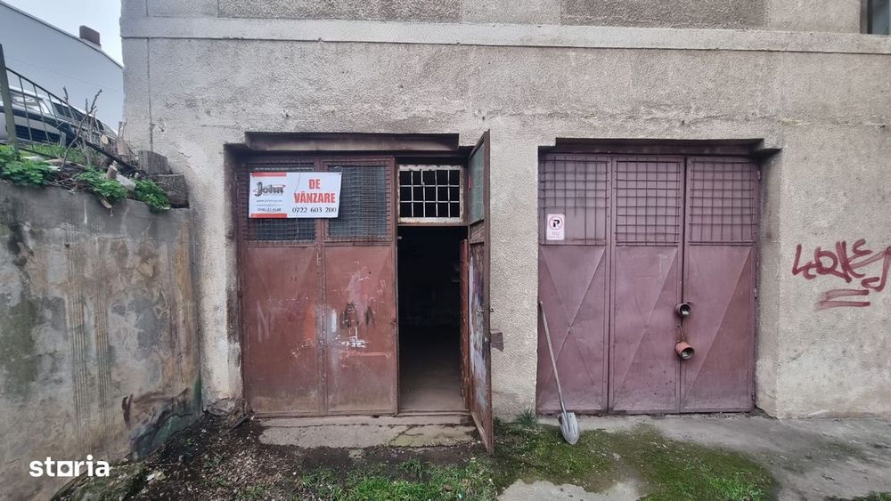 Vand garaj ultracentral, situat la demisol, Pitesti