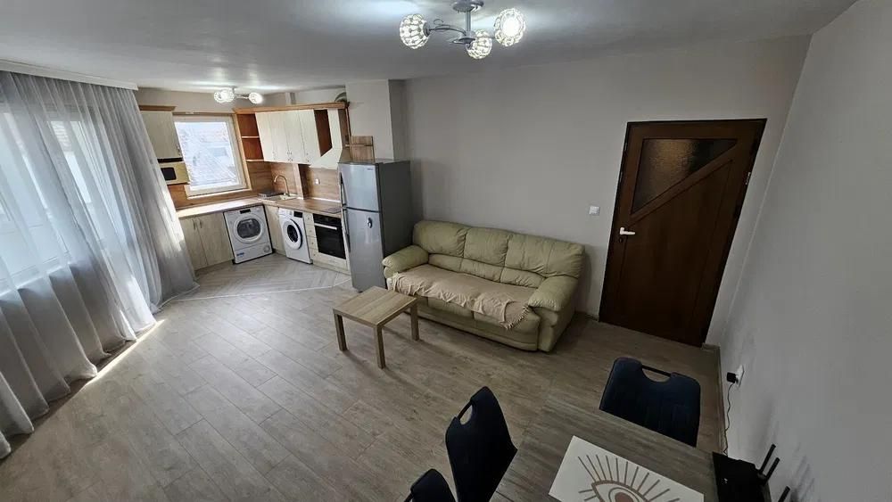 Дава се под наем Четиристаен апартамент в Варна, Лятно кино Тракия - 100 кв.м за 600 € - Снимка #1