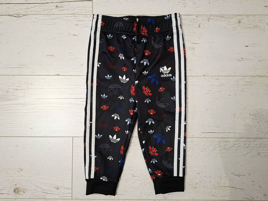Adidas-Страхотно Детско Долнище  Ново!!!