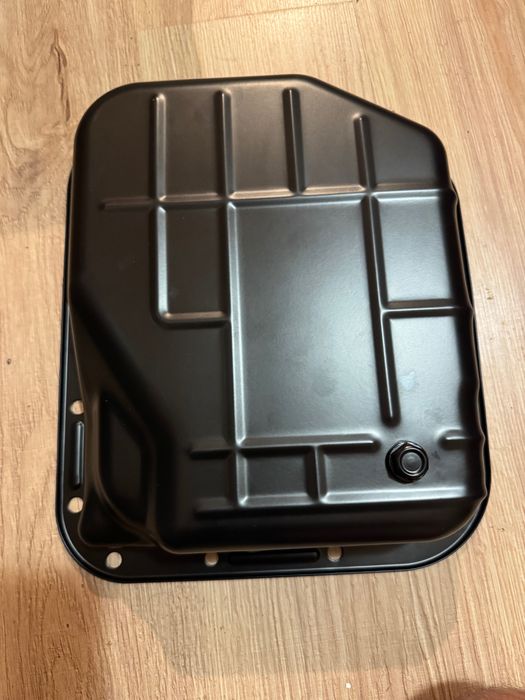 Продавам картер за автоматична скоростна кутия (42RE, 44RE)