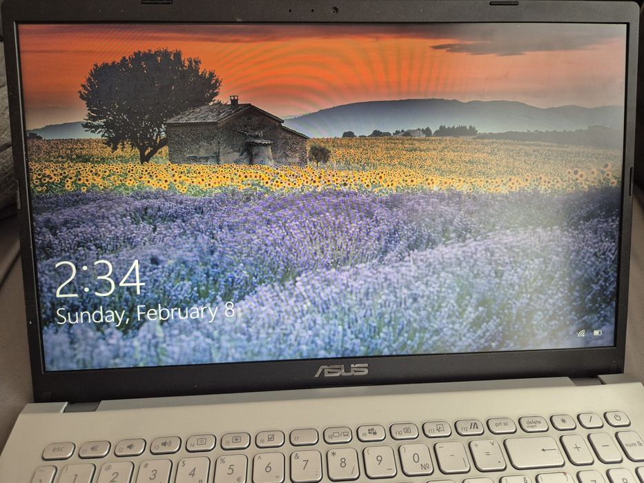 Лаптоп Asus Vivobook