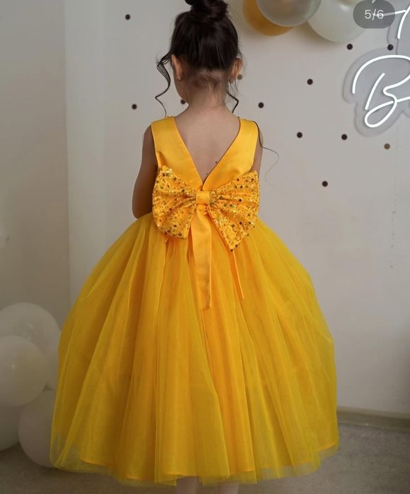 Продажа детских платьев (оптом)