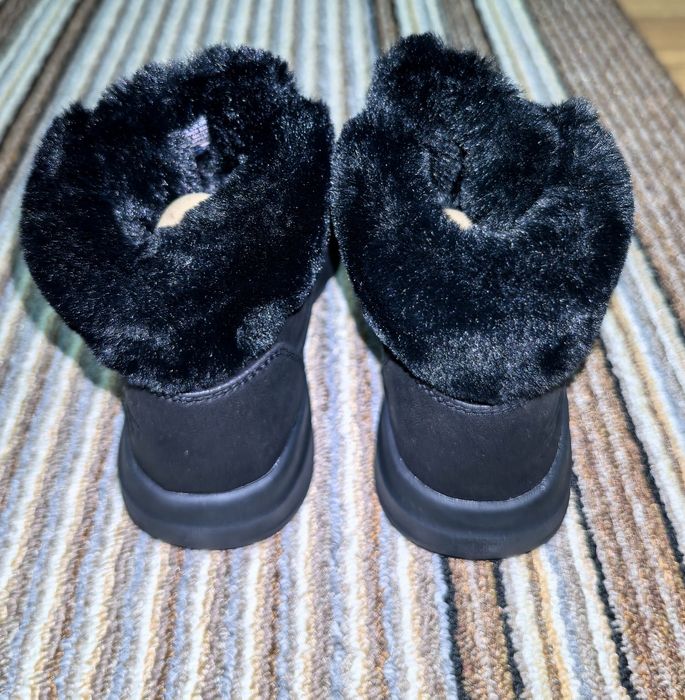 Vând ghete Skechers