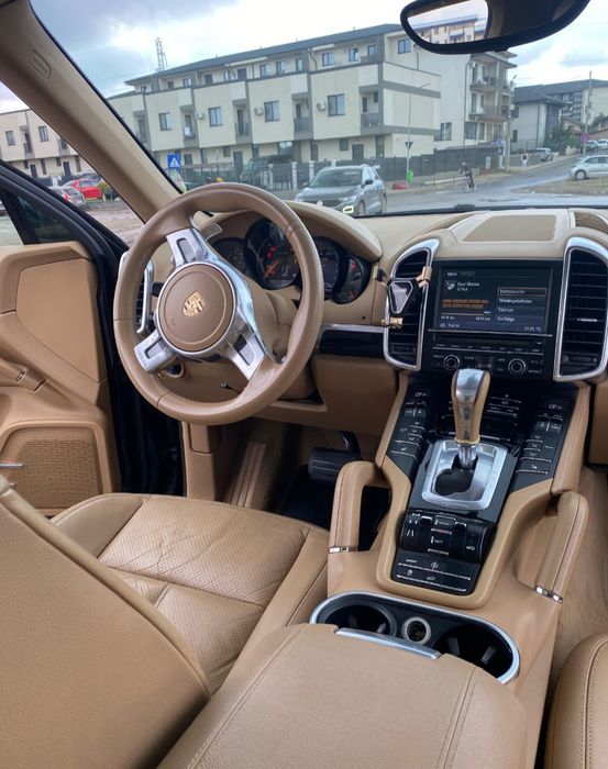 Porsche cayenne 2013 ca si cum este nou