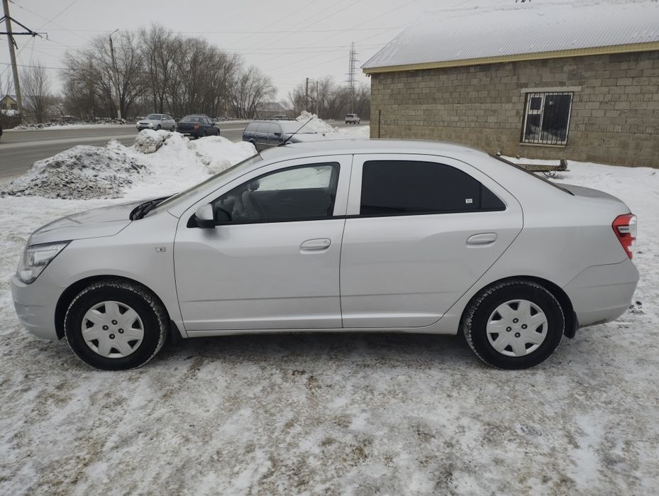 Продам машину Шевроле кобальт
