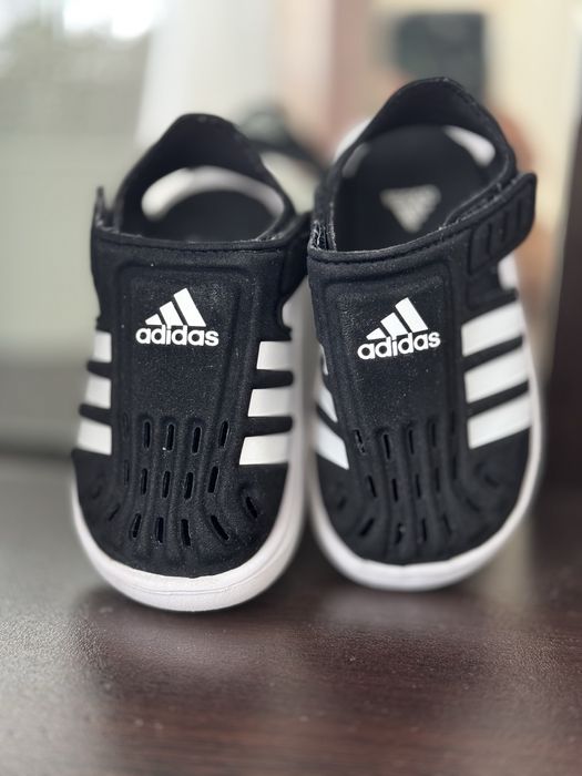 Adidas сандали за момче