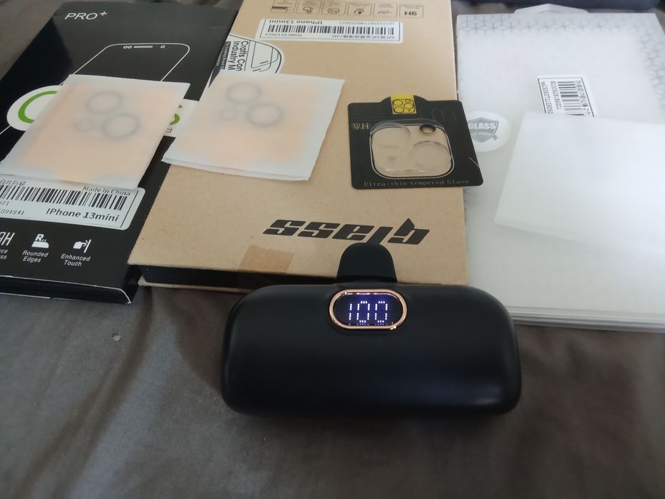 Accesorii pentru iPhone 13 mini