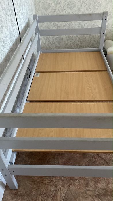 Продам кровать дешево детский
