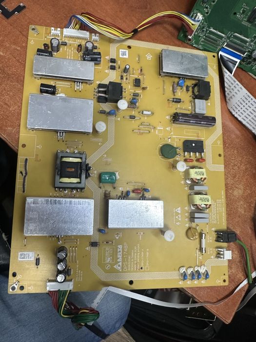 Захранващ блок DPS-174BP