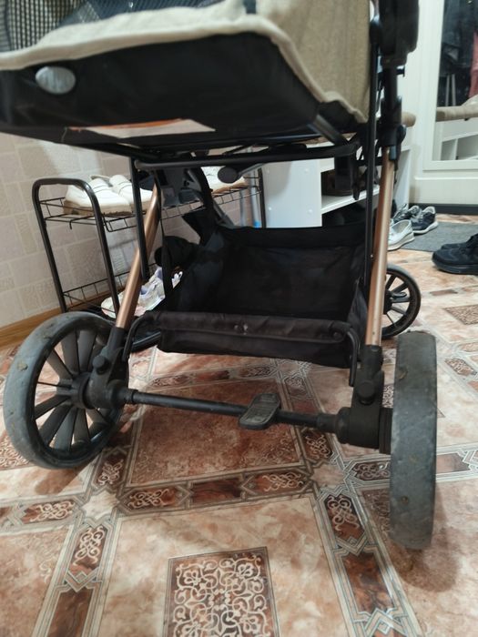 Прогулочная коляска Bubago Model One — отличный вездеход