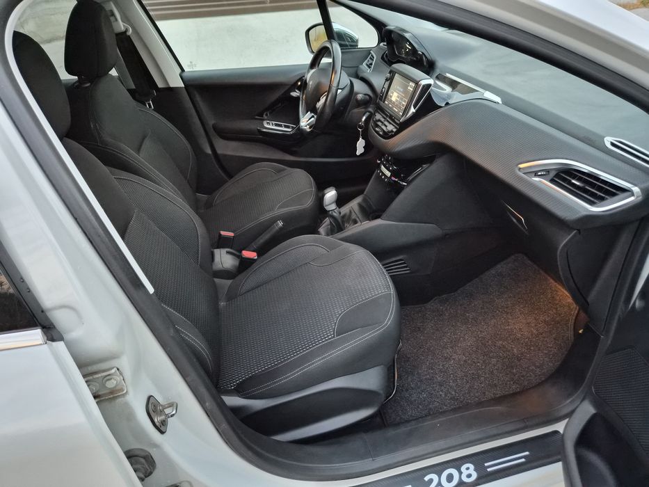 Peugeot 208 1.6 ghi