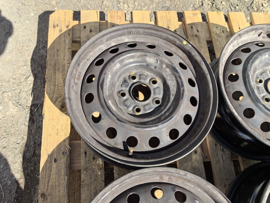 16 цола 5 х 114,3 мм Тойота Версо / Авензис - 6,5 Инча / ЕТ 39