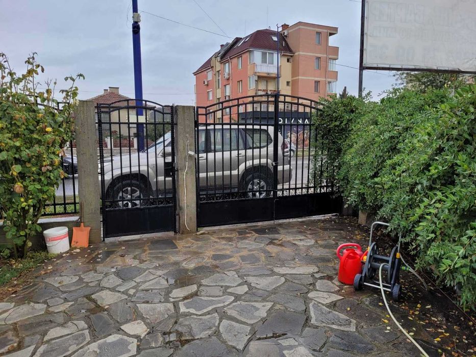 гаражна врата от ковано  желязо