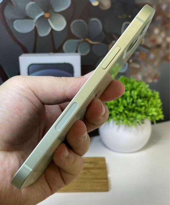 iPhone 12 128Gb с гарантией