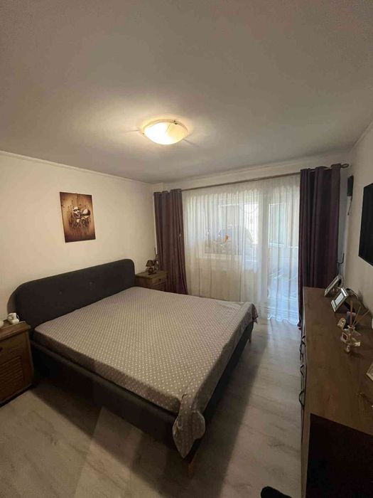 Vand Apartament 3 camera zona Brailei