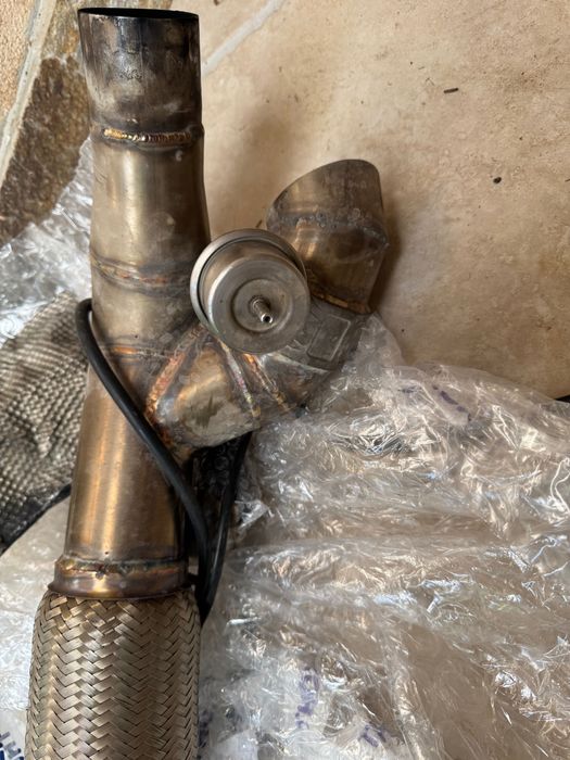 даунпайп с клапа за бмв е90 325д, 330д