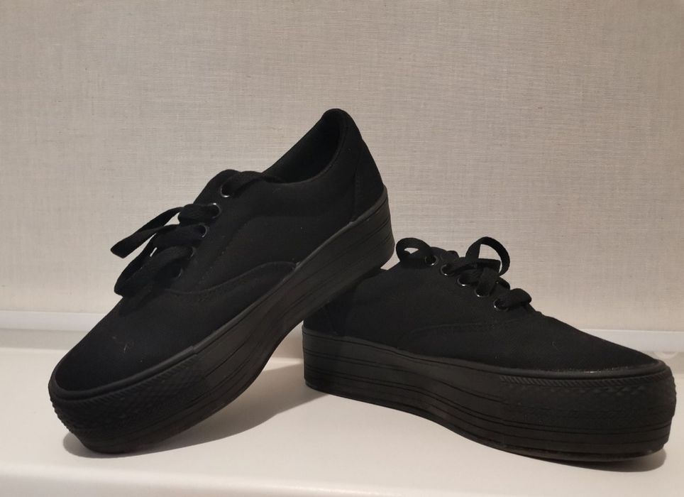 продам новые кеды 36 размер