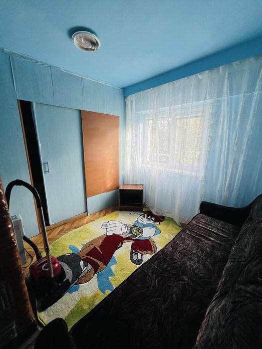 Proprietar,  vand apartament central, 3 camere in Ineu, Jud Arad