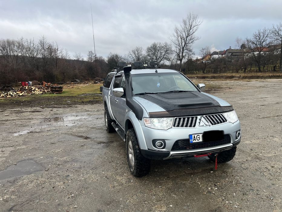 Mitsubishi l200 off road