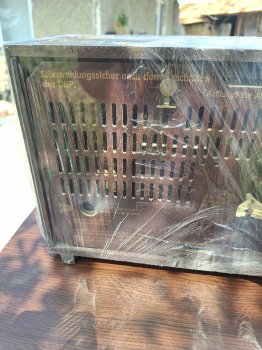 Антикварно немско радио SABA