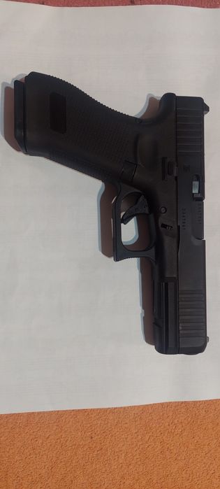 Airsoft  Glock17 Gen 5 Mos  gbb