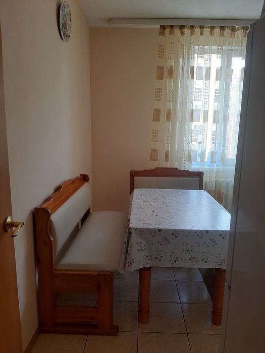 Продам кухонный стол