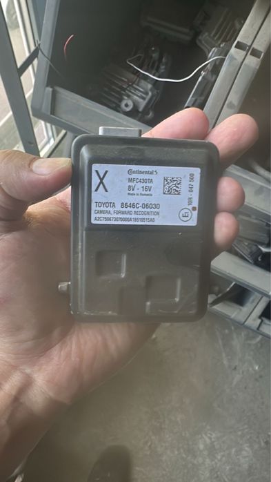 Камера на камри70