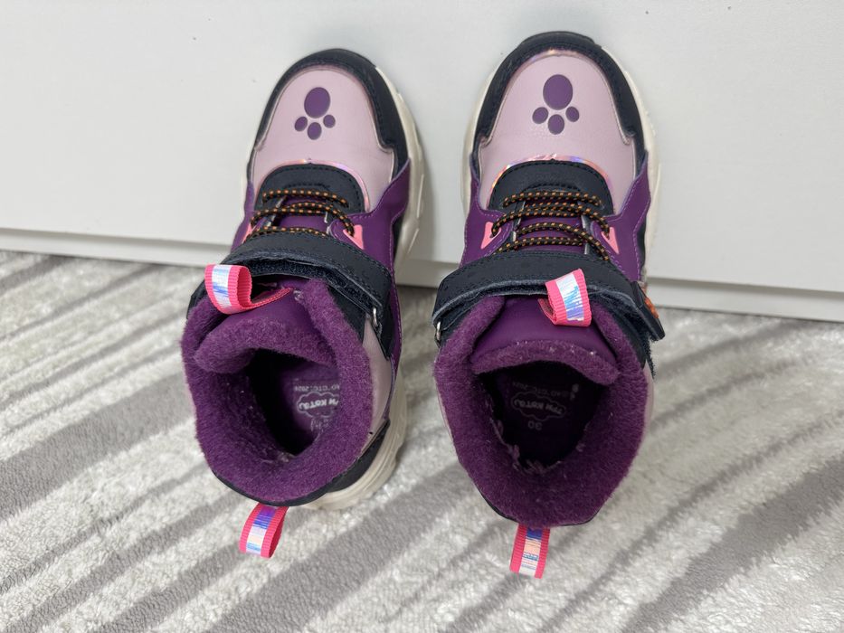 Кроссовки три кота