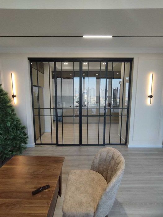 Стеклянные перегородки и двери в стиле Loft на заказ под ключ