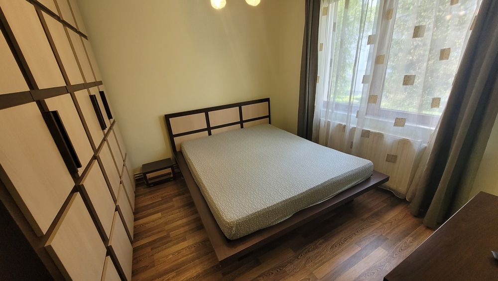 Apartament 3 camere de închiriat – Unirii (etaj 1, lângă școală)
