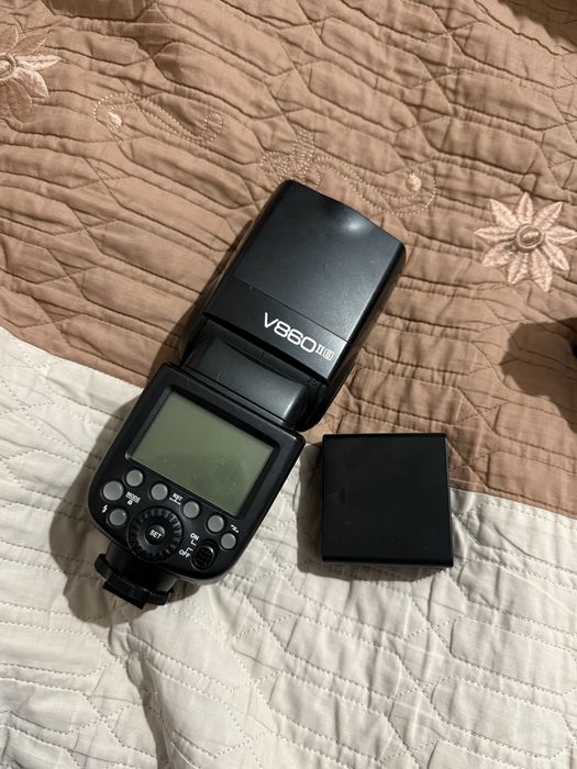 вспышка godox V860II s