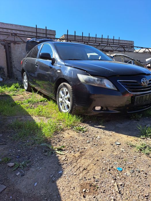 Продаётся по запчастям Toyota Camry40