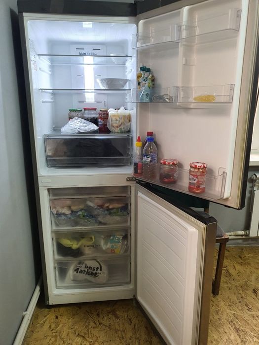 Холодильник LG инвертор