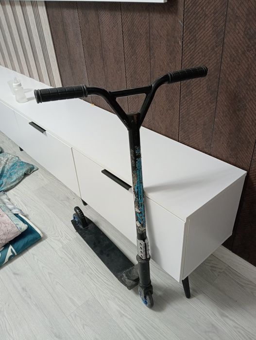 Самокат железный,трюковый