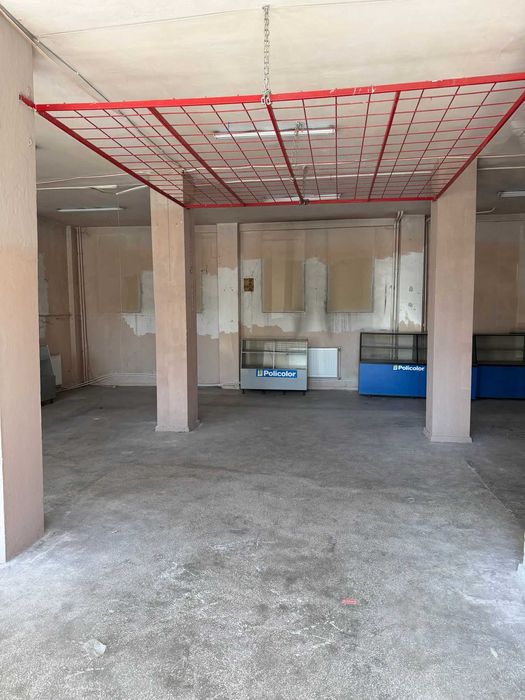 Spatiu comercial sintuat in Petrosani