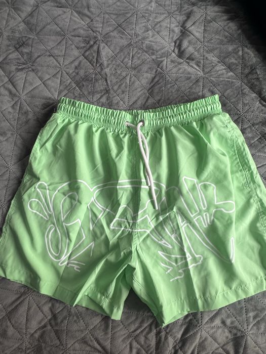 Чисто нови бански