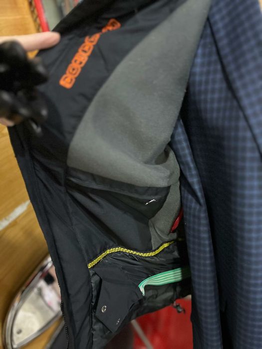 Продам куртку 48 размер