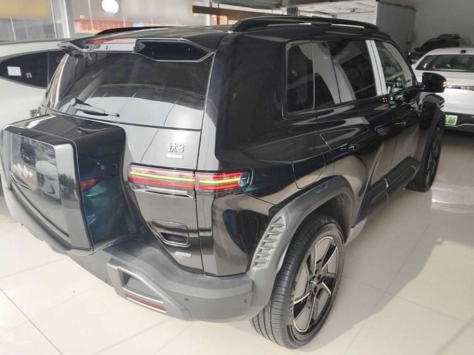 BYD FangChengBao Leopard 3