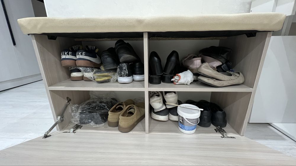 Продам обувницу в хорошем состоянии торг