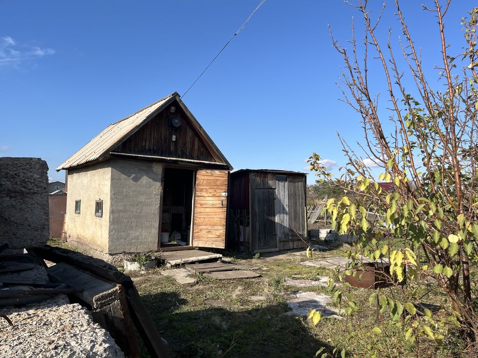 Продам дачу .2 участка.