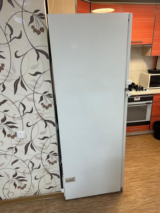 Продам холодильник Bosh в нормальном состоянии